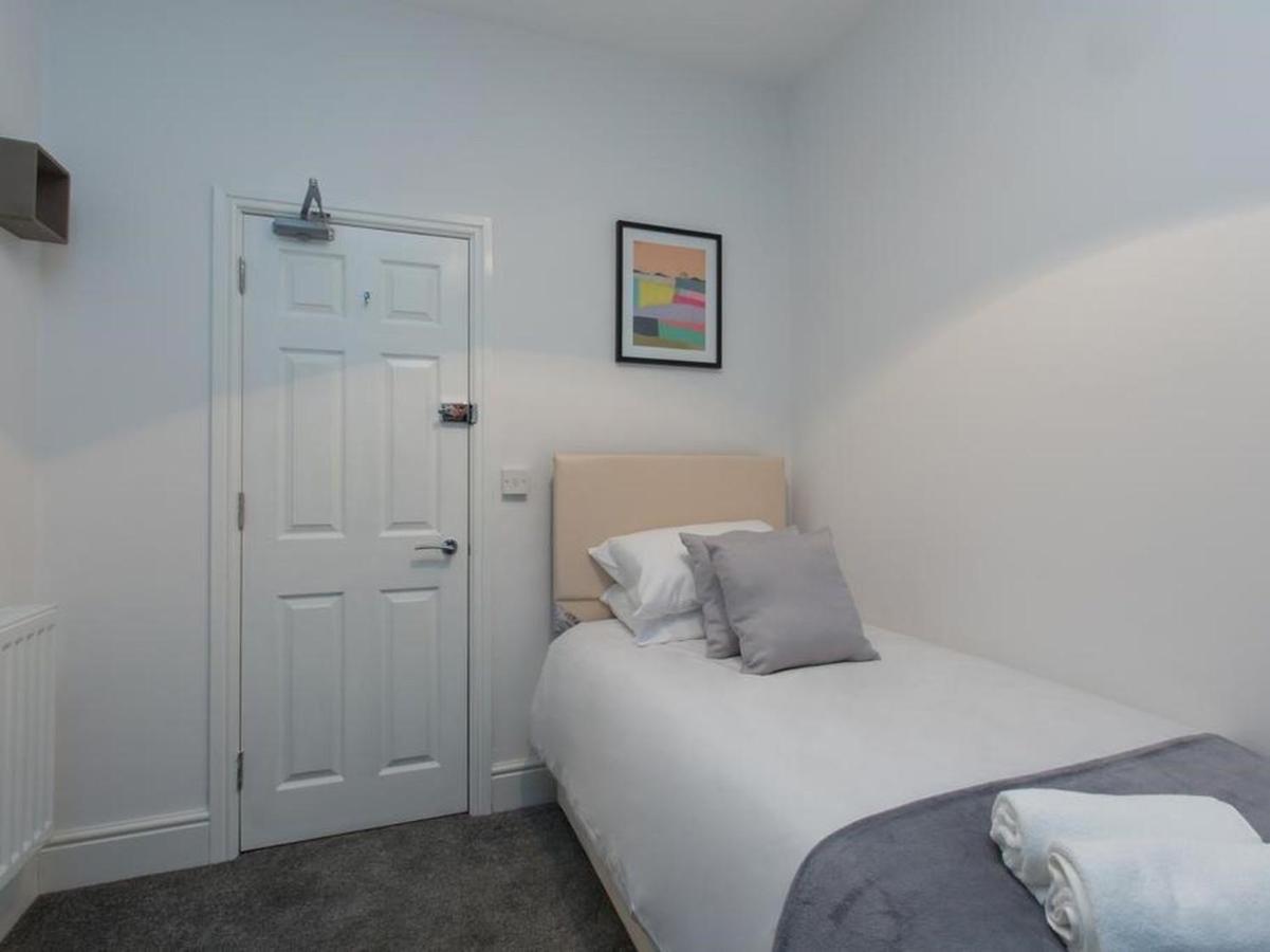 Townhouse @ 166 Ruskin Road Crewe Ngoại thất bức ảnh