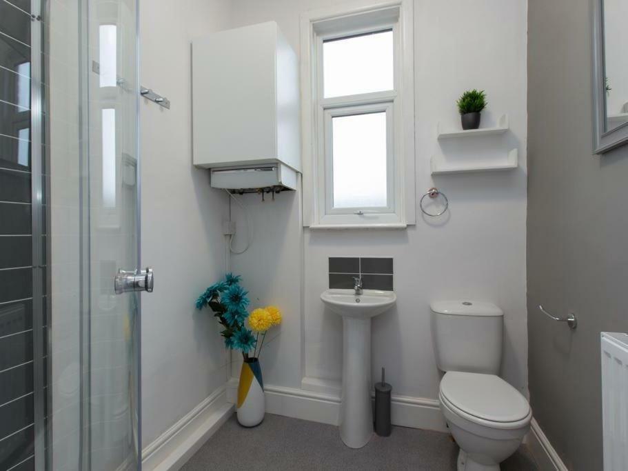 Townhouse @ 166 Ruskin Road Crewe Ngoại thất bức ảnh